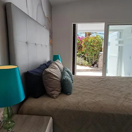 Uno - Front Line Of Ocean Apartamento *